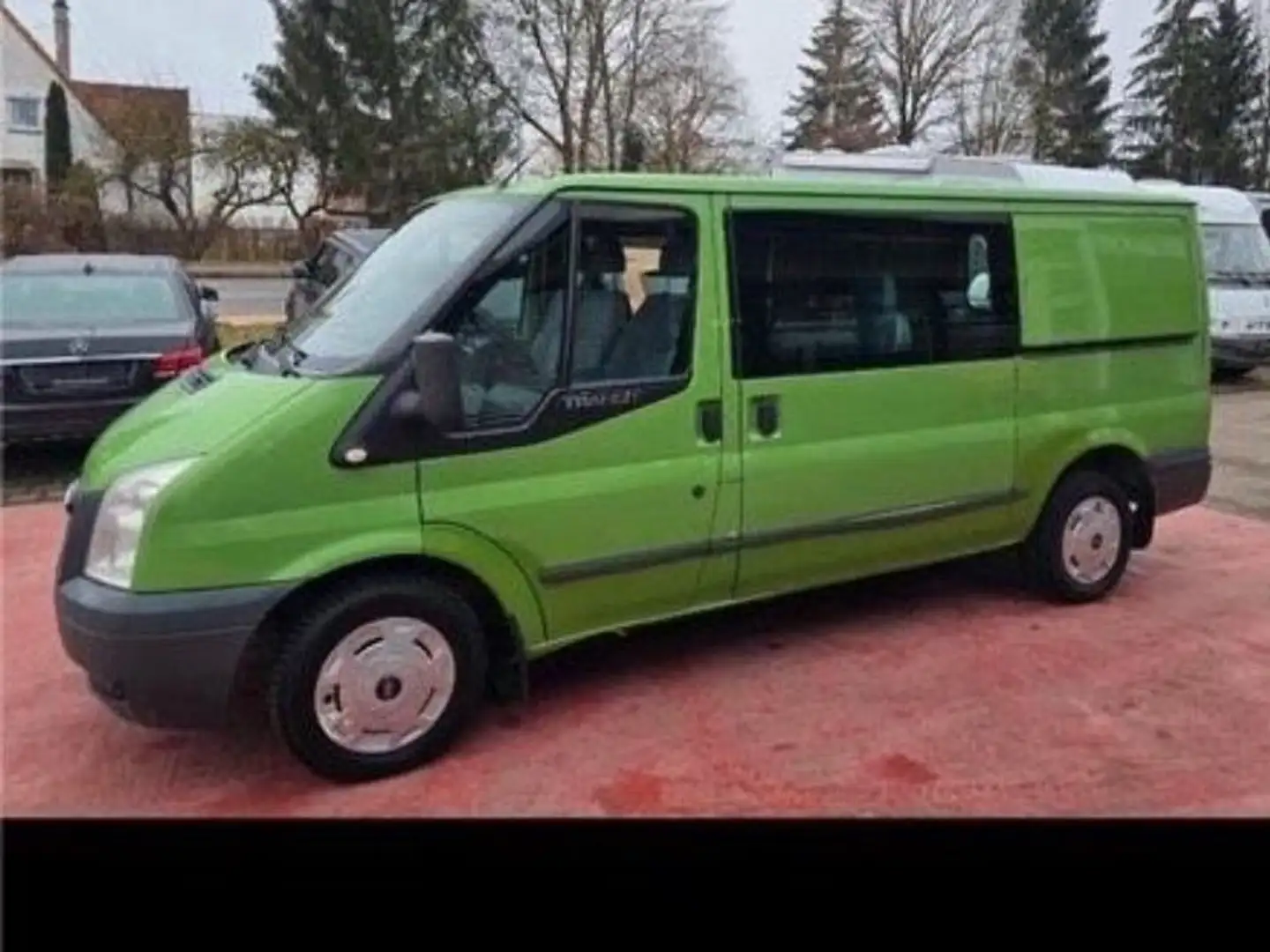 Ford Transit Bus Transit Tourneo 115 T300 Grün - 1