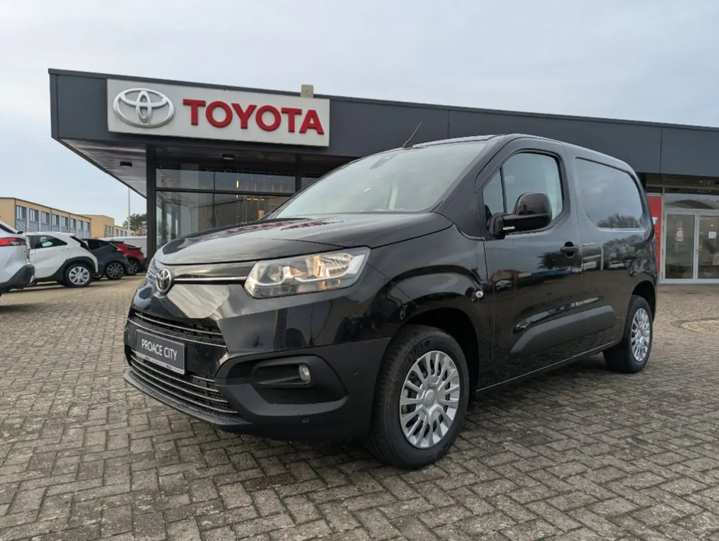 Toyota Proace City L1 1,5-l D-4D S&S Meister Noir - 2