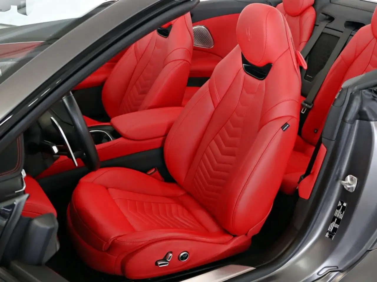 Maserati GranTurismo 2025 — фото 12