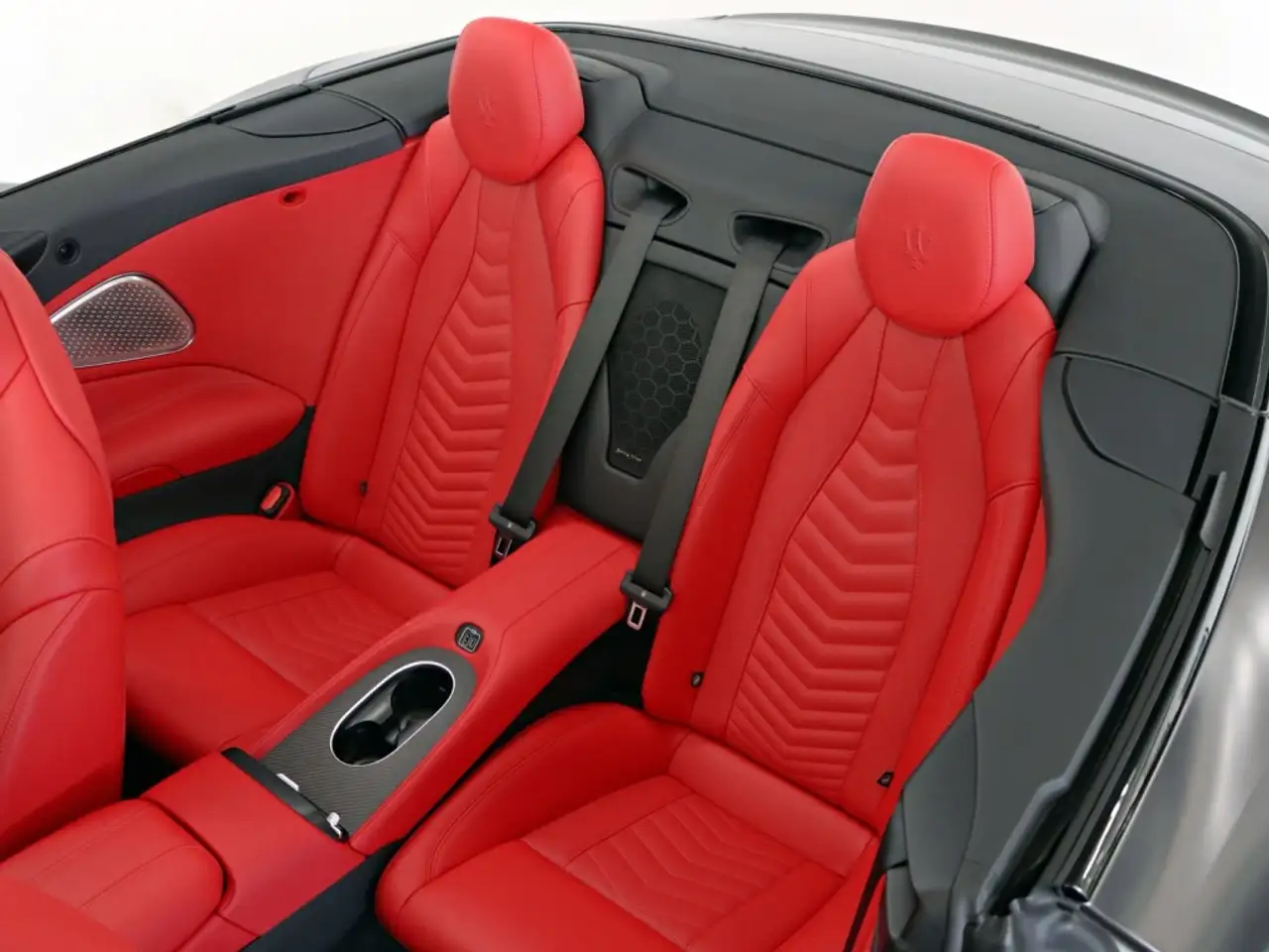 Maserati GranTurismo 2025 — фото 13