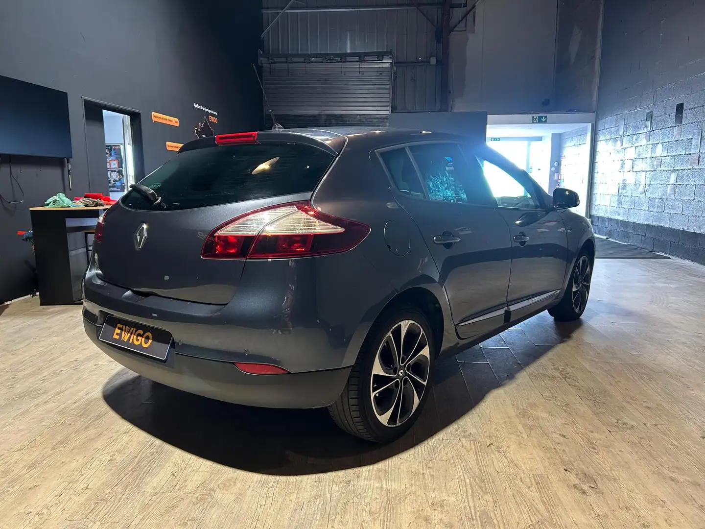 Renault Megane 1.2 TCE 130 ENERGY BOSE - 2