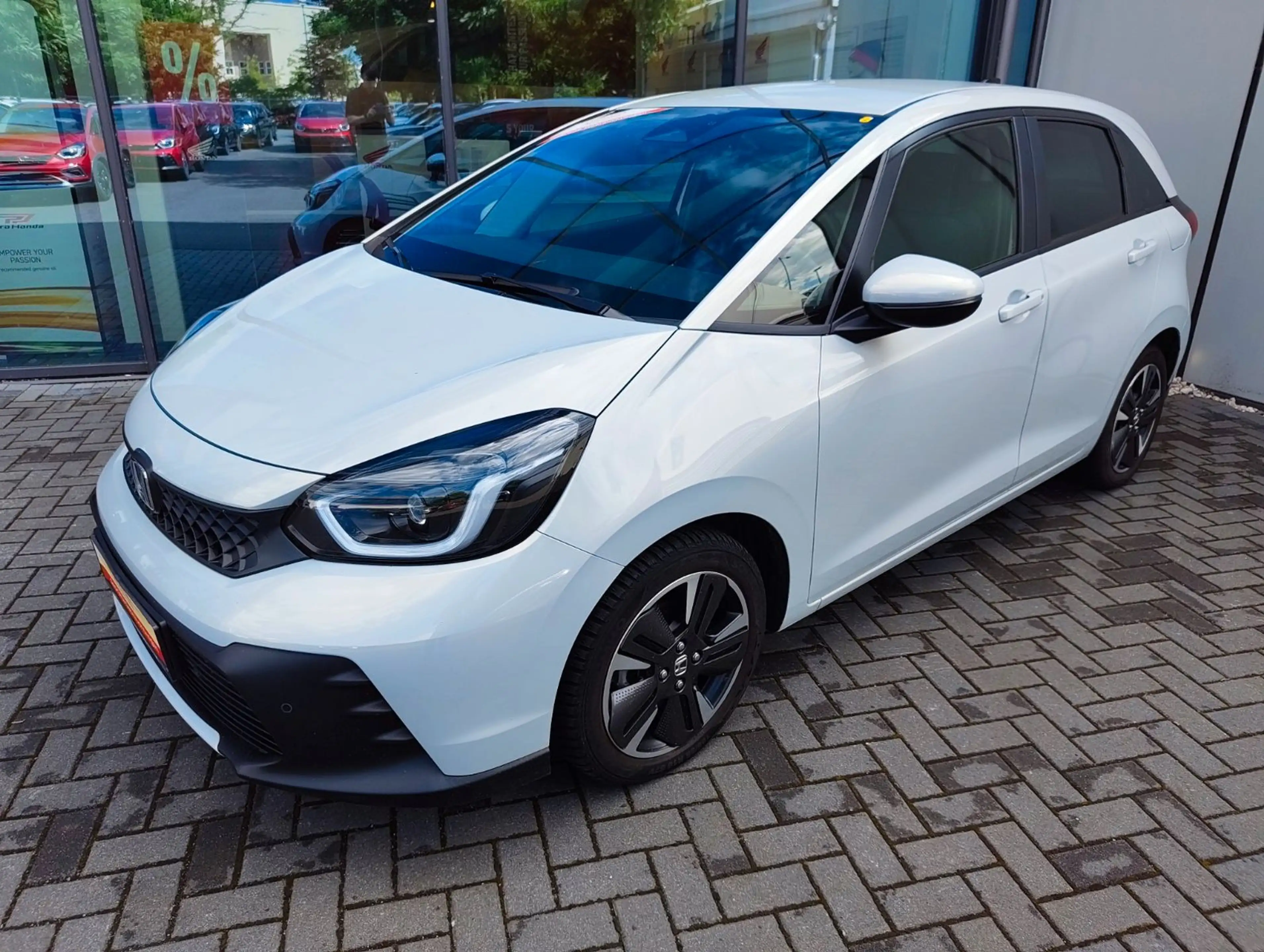 Honda Jazz 1.5 i-MMD Hybrid Advance — photo 2