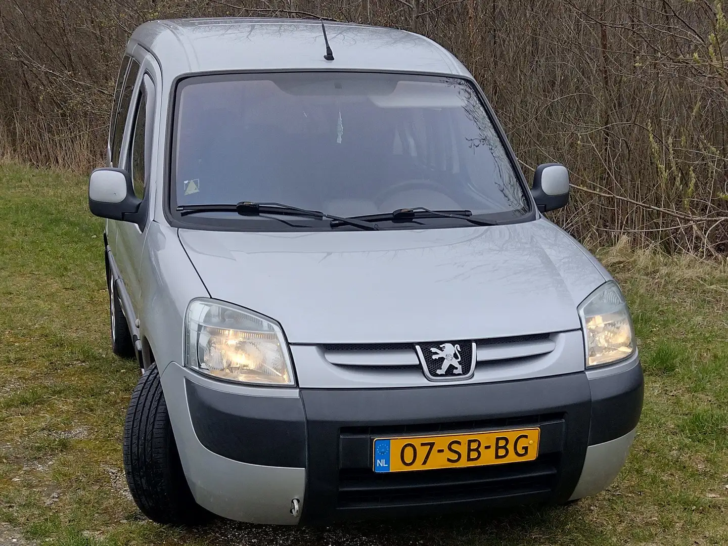Peugeot Partner 1.6-16V XT Stříbrná - 1