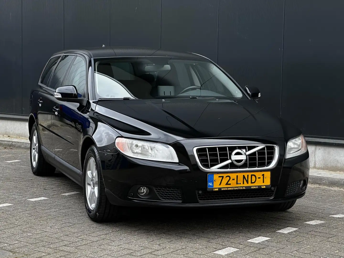 Volvo V70 2.0 LIMITED EDITION NAVI/AIRCO/CRUISE/LEDER | NETT Negro - 2