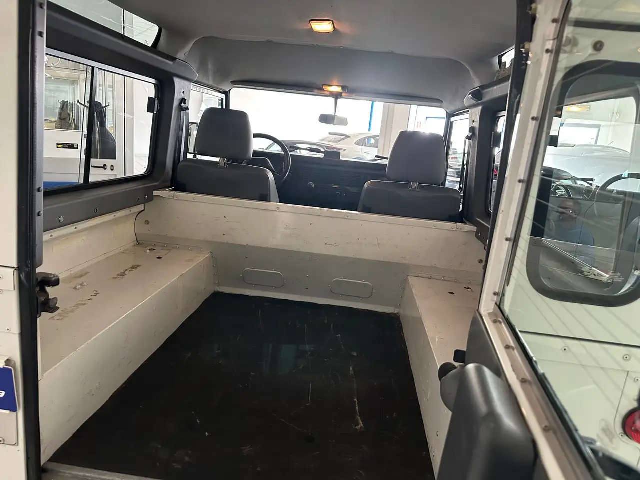 Land Rover Defender 90 2.5 Td5 Station Wagon, foto 12