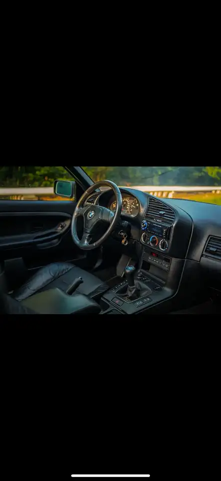 BMW 318i, foto 12