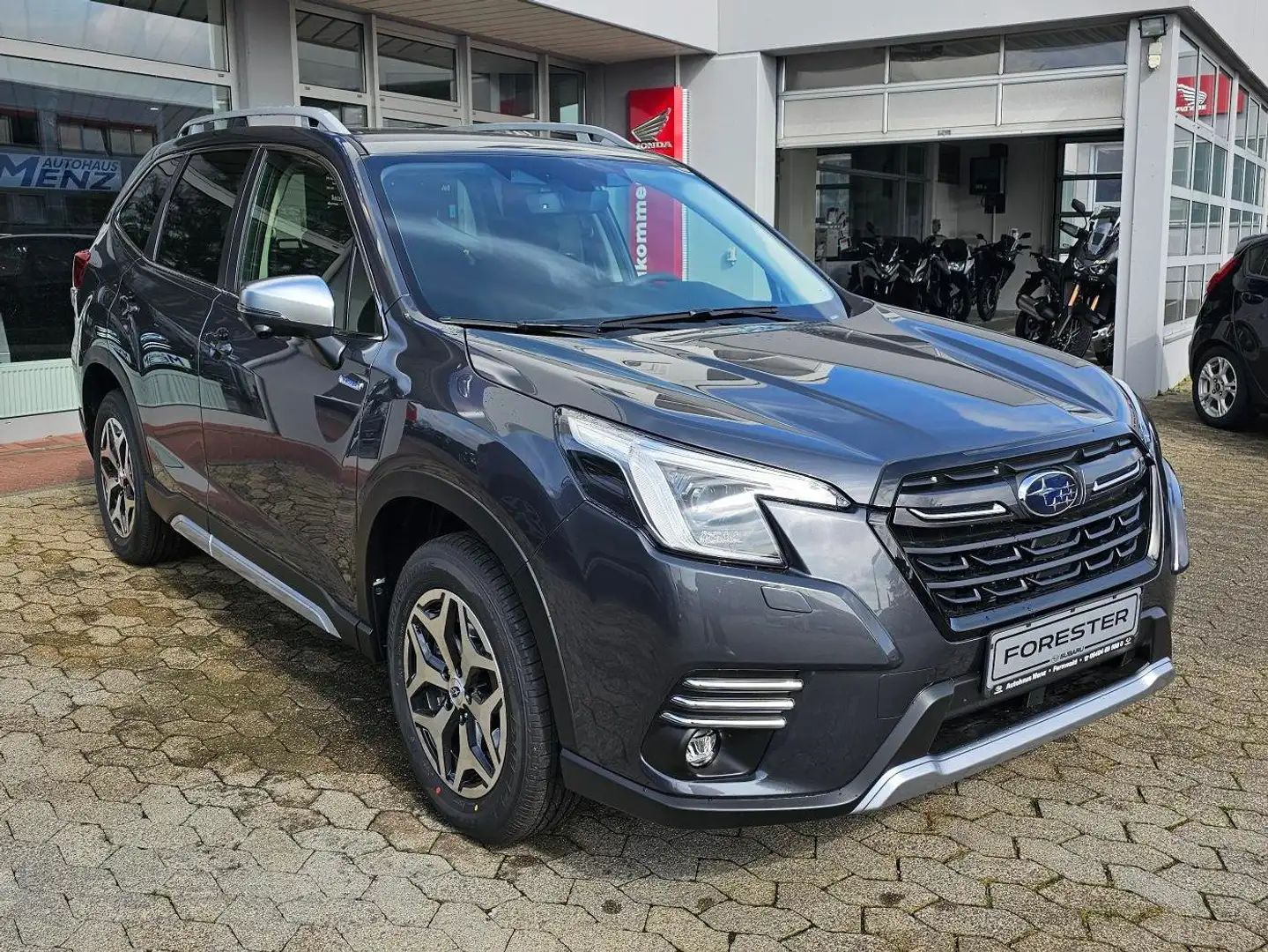 Subaru Forester 2.0ie Lineartronic Comfort Grau - 2