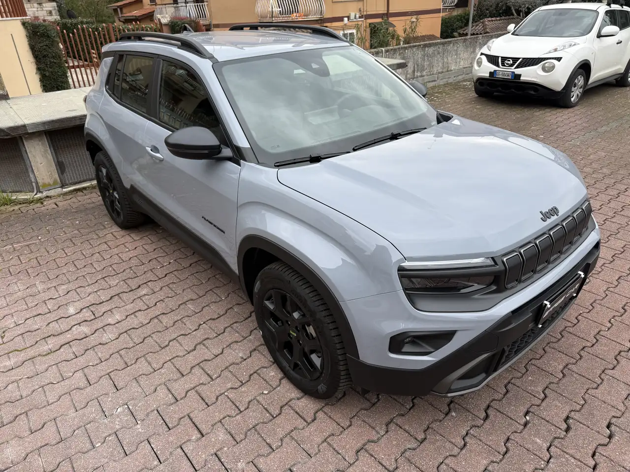 Jeep Avenger 1.2 turbo e-hybrid mhev Upland 4xe 145cv edct6 3