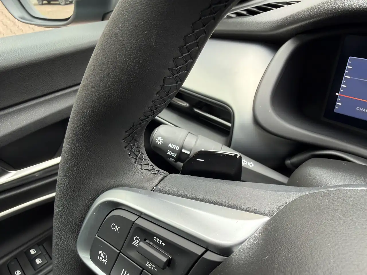 Jeep Avenger 1.2 turbo e-hybrid mhev Upland 4xe 145cv edct6 35