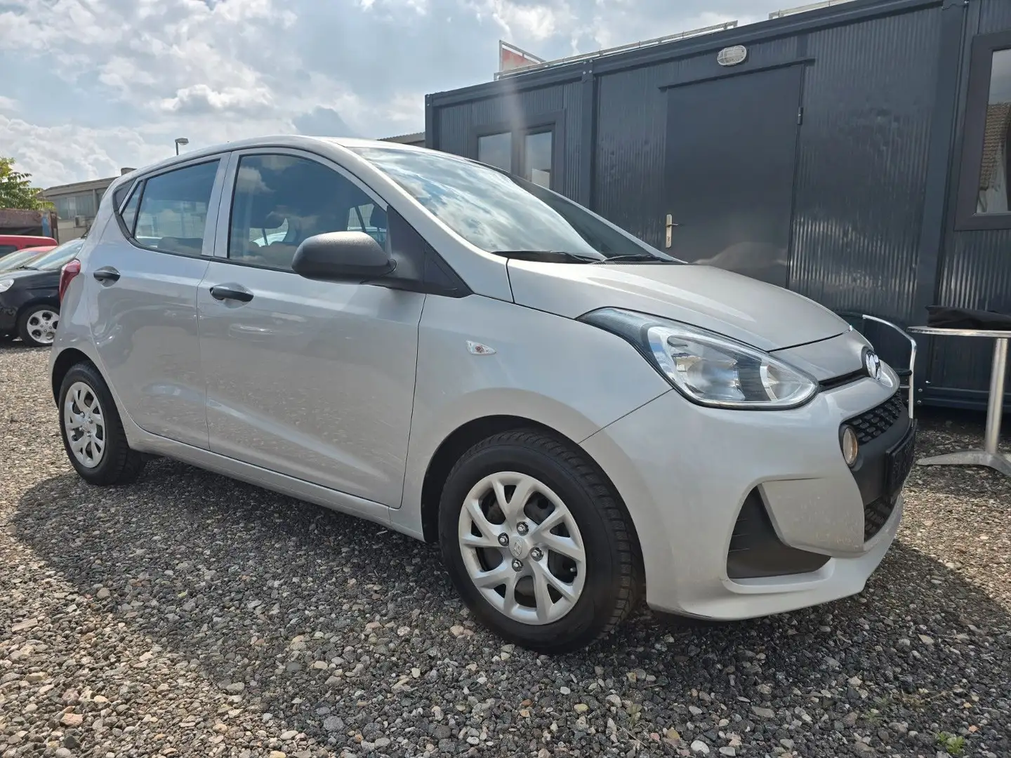 Hyundai i10 *Bj2017*Tüv Neu Silber - 2