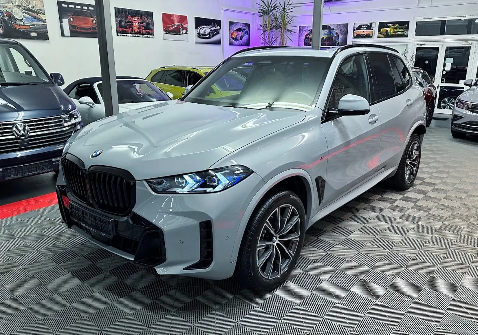 BMW X5 xDrive 30d M Sport,Luftfa.,7Si.,Panora,AHK,360° Gris - 1