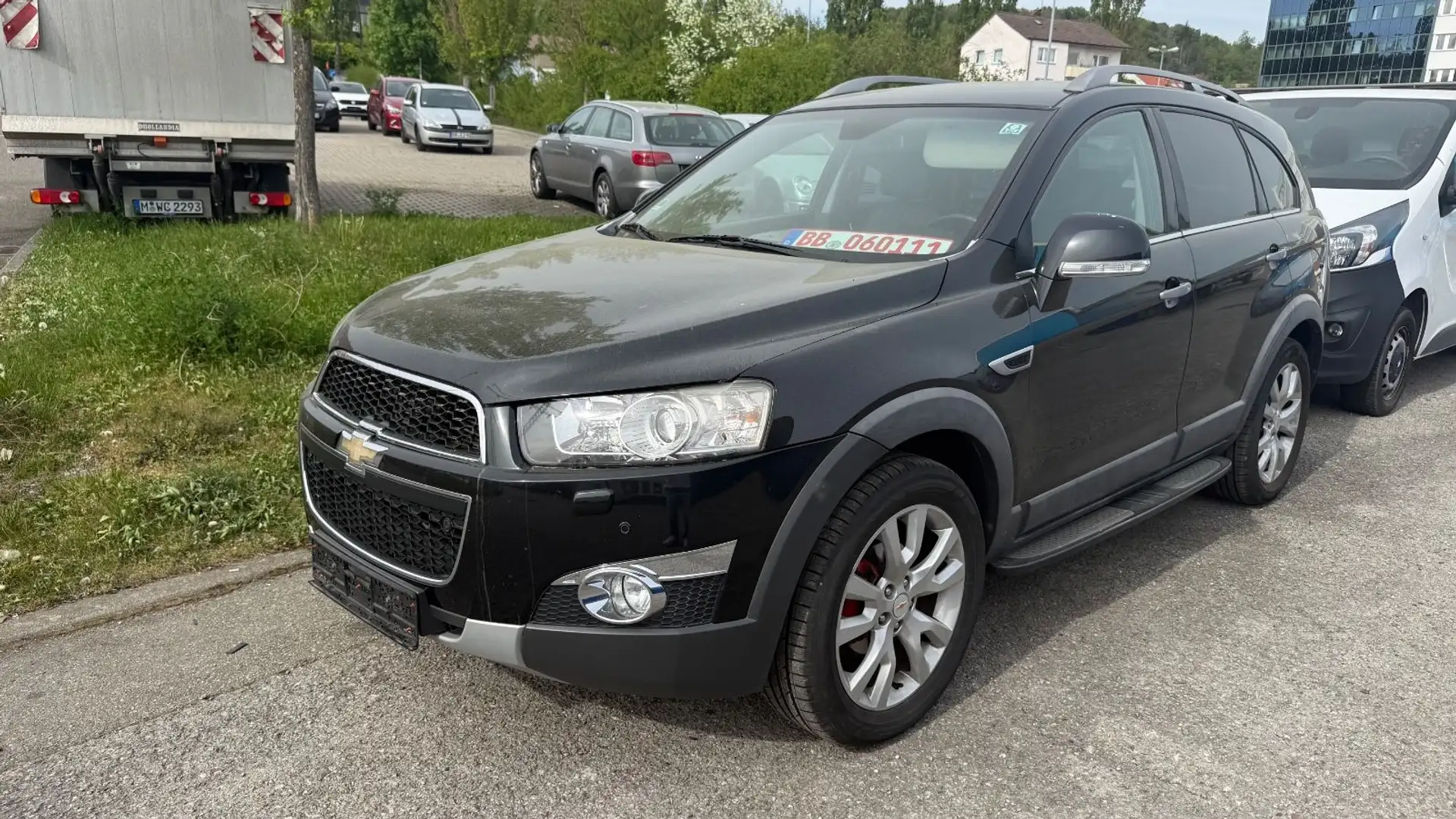Chevrolet Captiva 2.2 D LTZ 4WD, Leder, AHK, 7-Sitzer Schwarz - 1