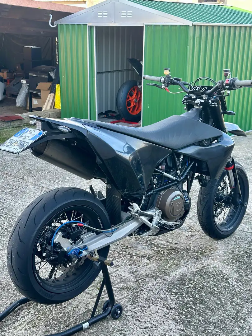 Husqvarna 701 Supermoto - 2