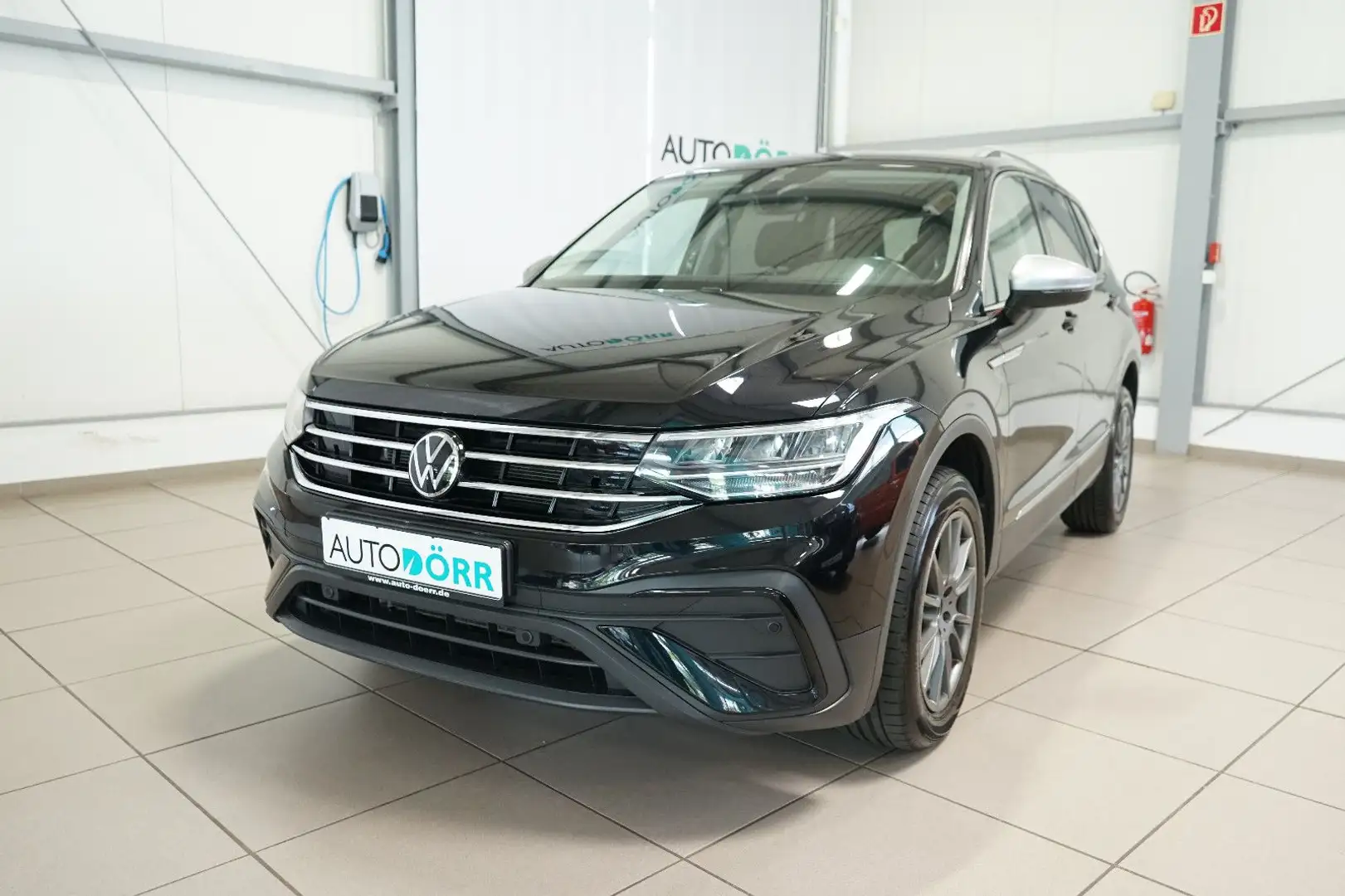 Volkswagen Tiguan Allspace Life 2.0 TDI DSG 7-Sitzer AHK Nero - 1