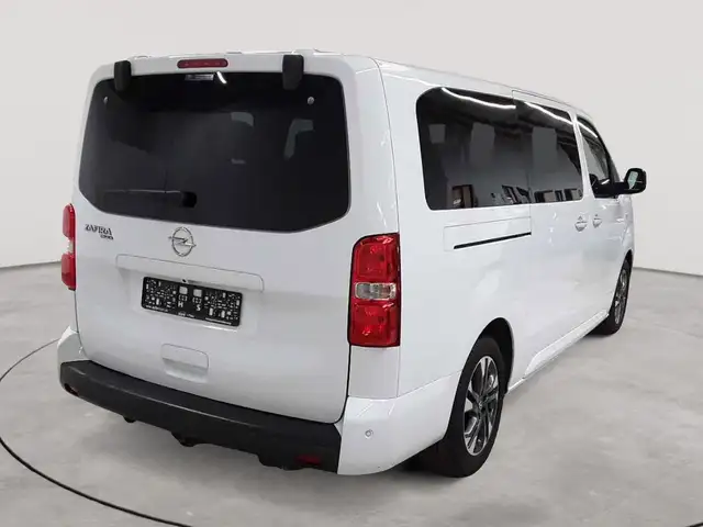 Opel Zafira view 4