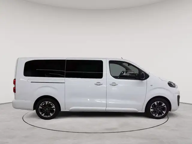 Opel Zafira view 3
