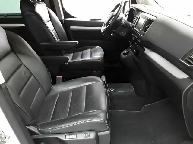 Opel Zafira view 8