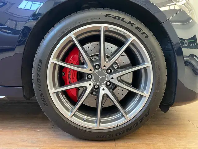 Mercedes-Benz E-Class view 20