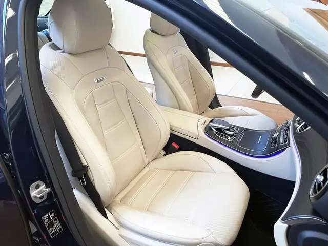 Mercedes-Benz E-Class view 12