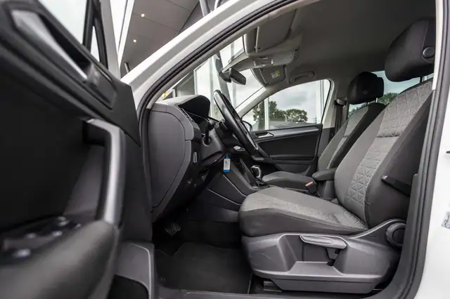 Volkswagen Tiguan view 9