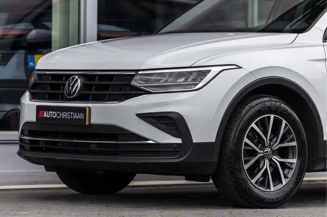 Volkswagen Tiguan view 15