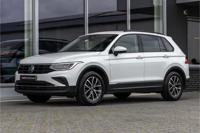 Volkswagen Tiguan view 13