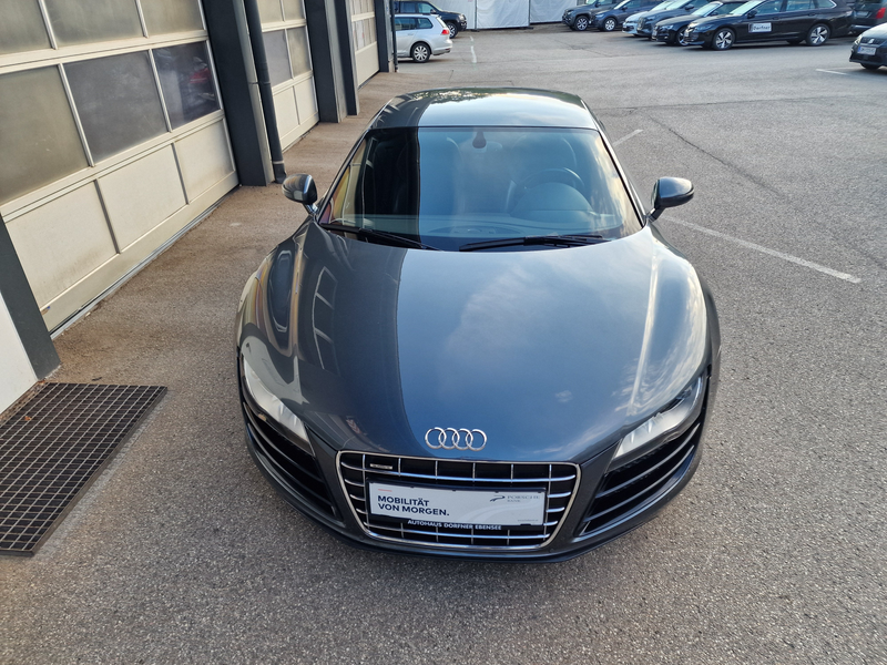 Audi R8 5.2 FSI quattro — photo 3