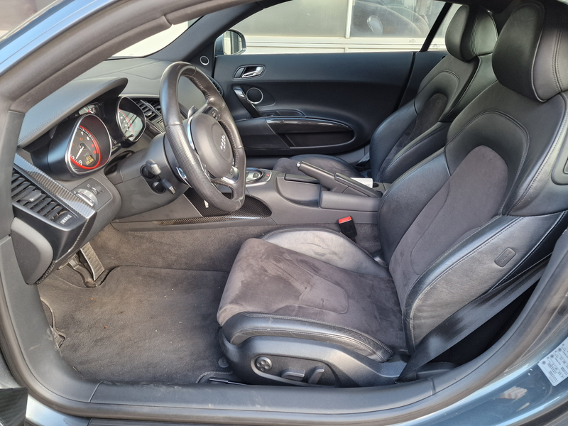 Audi R8 5.2 FSI quattro — photo 8