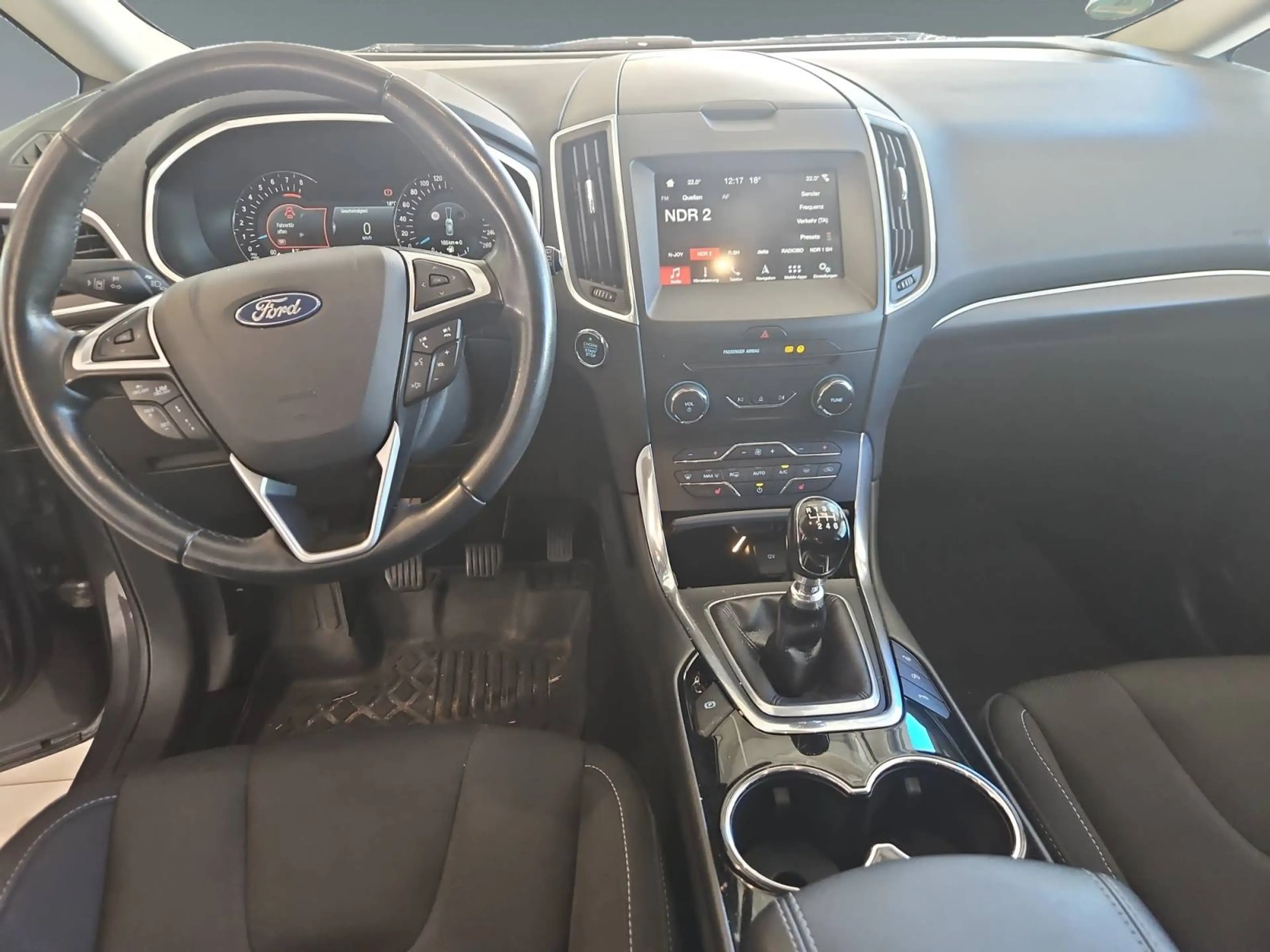 Ford S-Max Titanium, 7-Sitzer, Ganzjahresreifen, AHK Abnehmbar, ACC, RFK. — photo 10