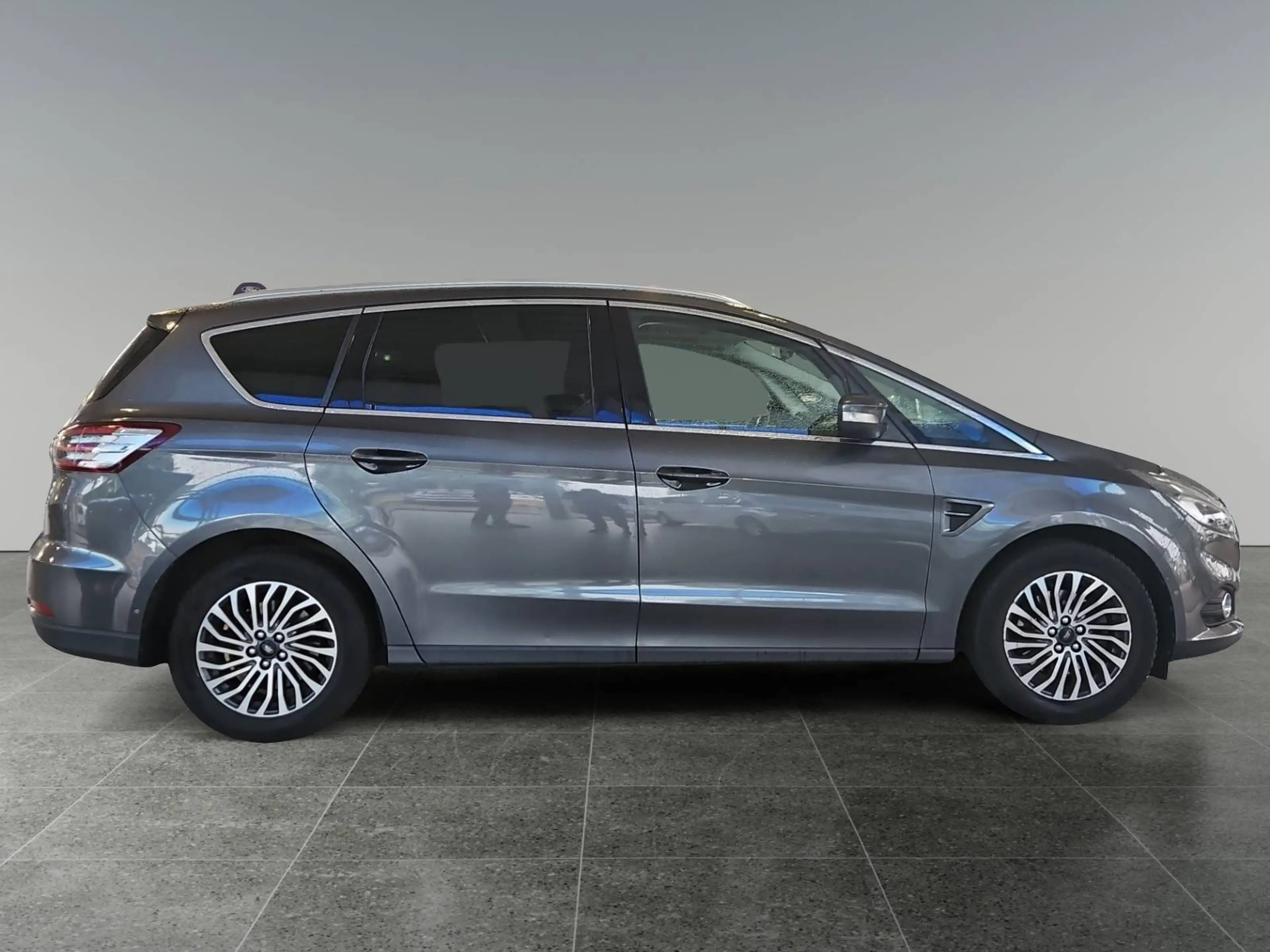 Ford S-Max Titanium, 7-Sitzer, Ganzjahresreifen, AHK Abnehmbar, ACC, RFK. — photo 6
