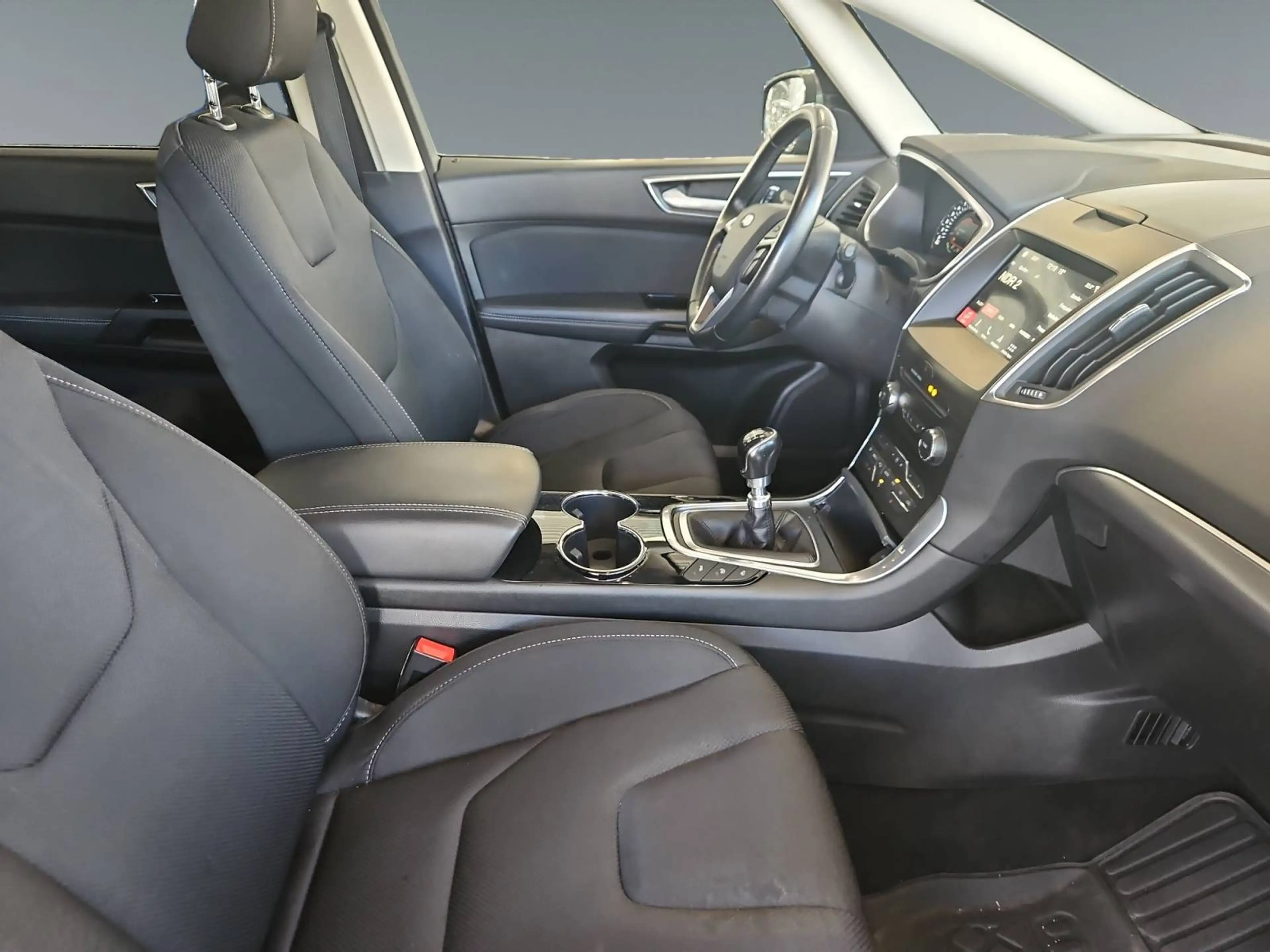 Ford S-Max Titanium, 7-Sitzer, Ganzjahresreifen, AHK Abnehmbar, ACC, RFK. — photo 15