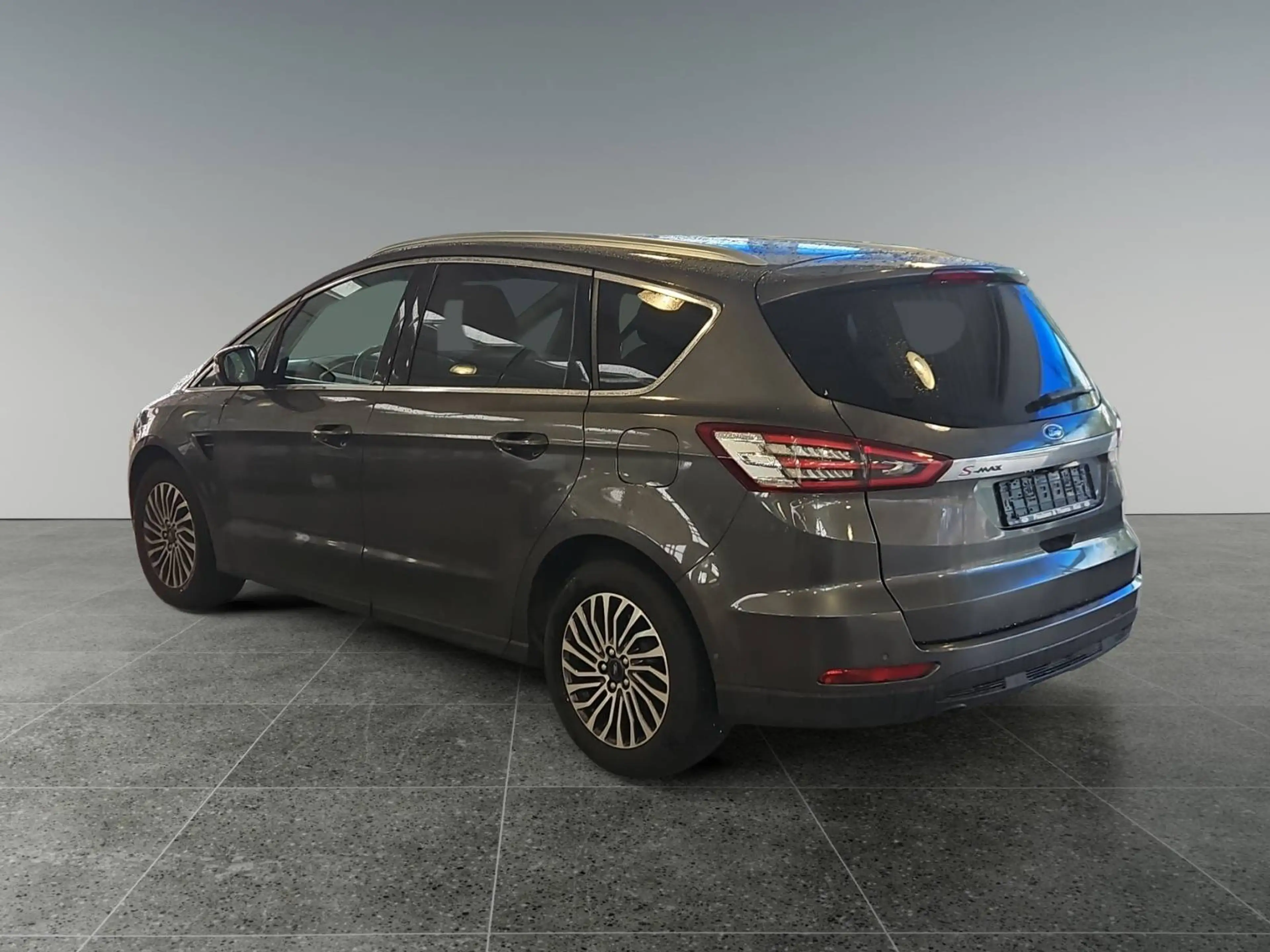 Ford S-Max Titanium, 7-Sitzer, Ganzjahresreifen, AHK Abnehmbar, ACC, RFK. — photo 3