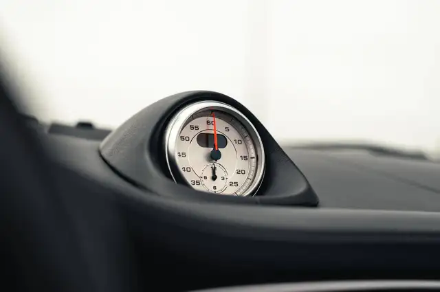 Porsche 911 view 12
