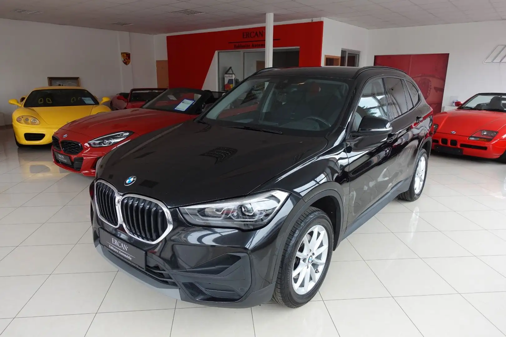 BMW X1 18d sDrive Aut. / LED / Navi / SHZ / 1.H /19% Nero - 1