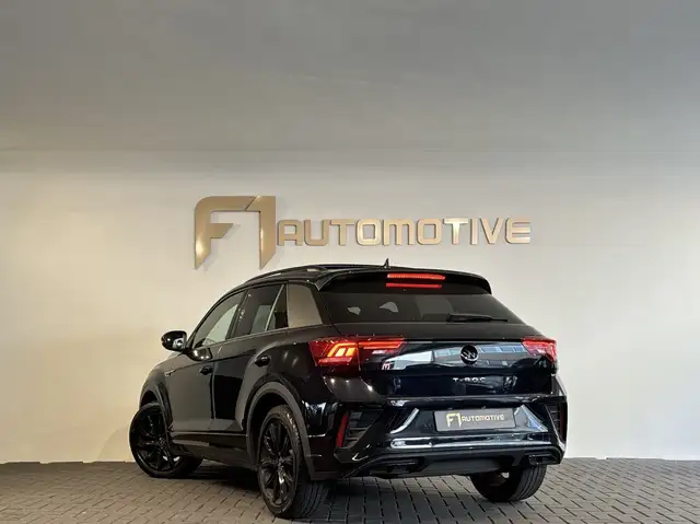 Volkswagen T-Roc view 4