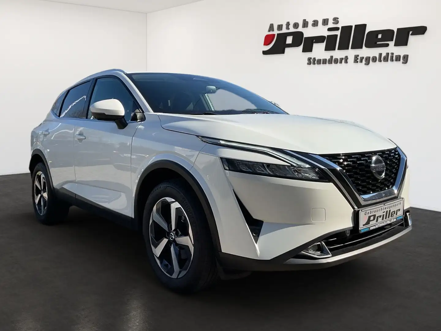 Nissan Qashqai 1.3 DIG-T MHEV N-Connecta *LED/NAVI/SHZ* Weiß - 2