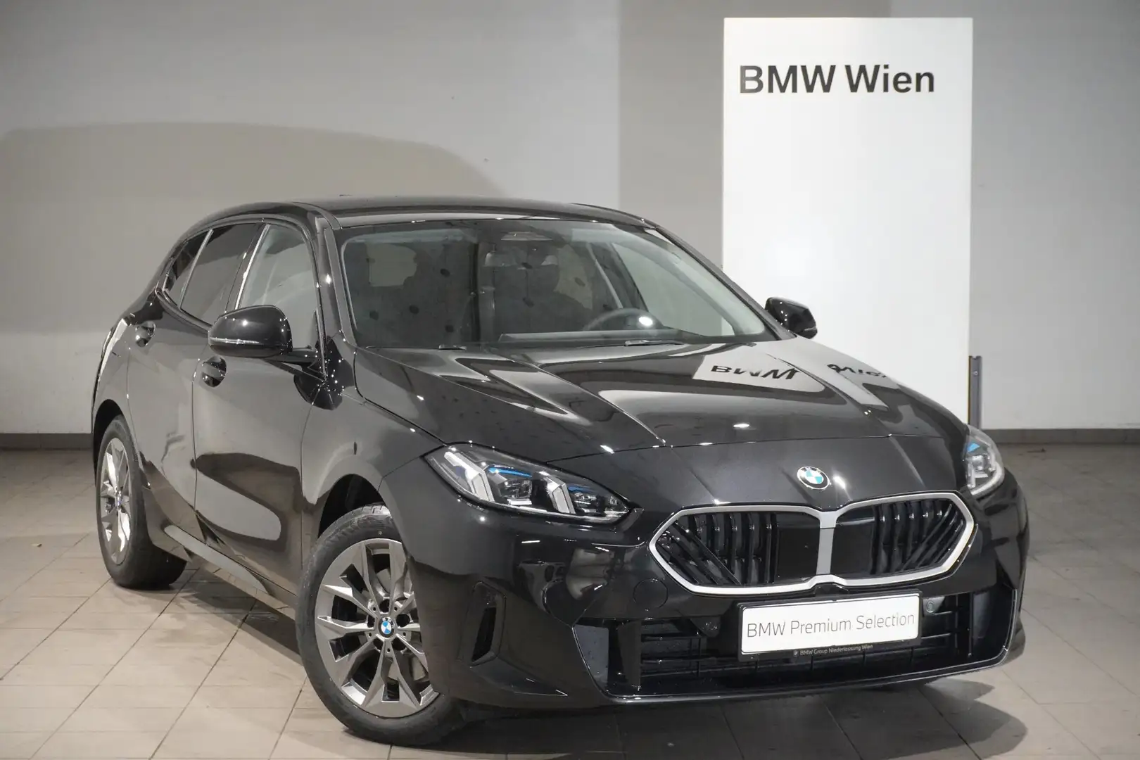BMW 116 i Schwarz - 1