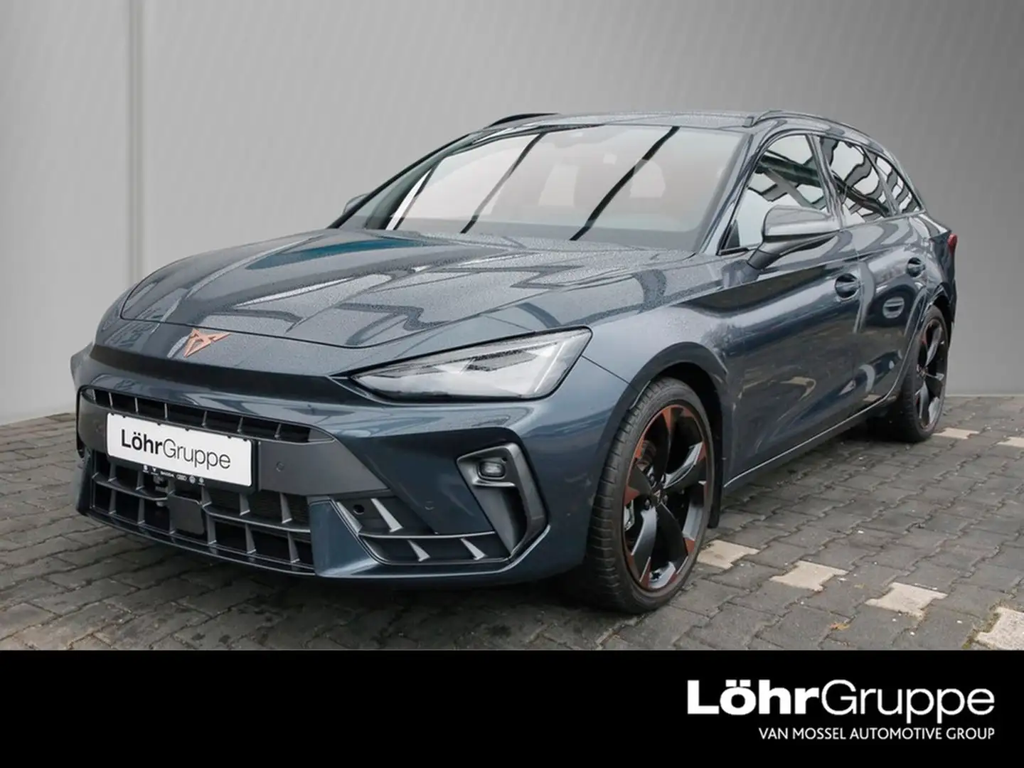 SEAT Leon Sportstourer 1.5 eTSI 110 kW 1.5 eTSI 110 kW Grau - 1