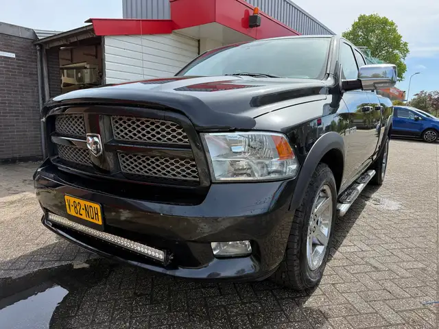 Dodge RAM 1500 5.7 V8 4x4 Quad Cab 6'4 / Camera / Parkeersen