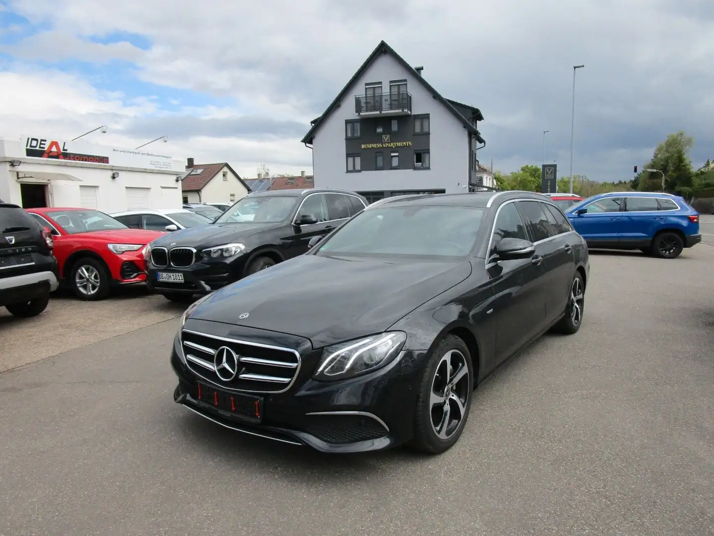 Mercedes-Benz E 200 T Avantgarde SPORTSTYLE*LED*NAVI*LEDER* Nero - 1