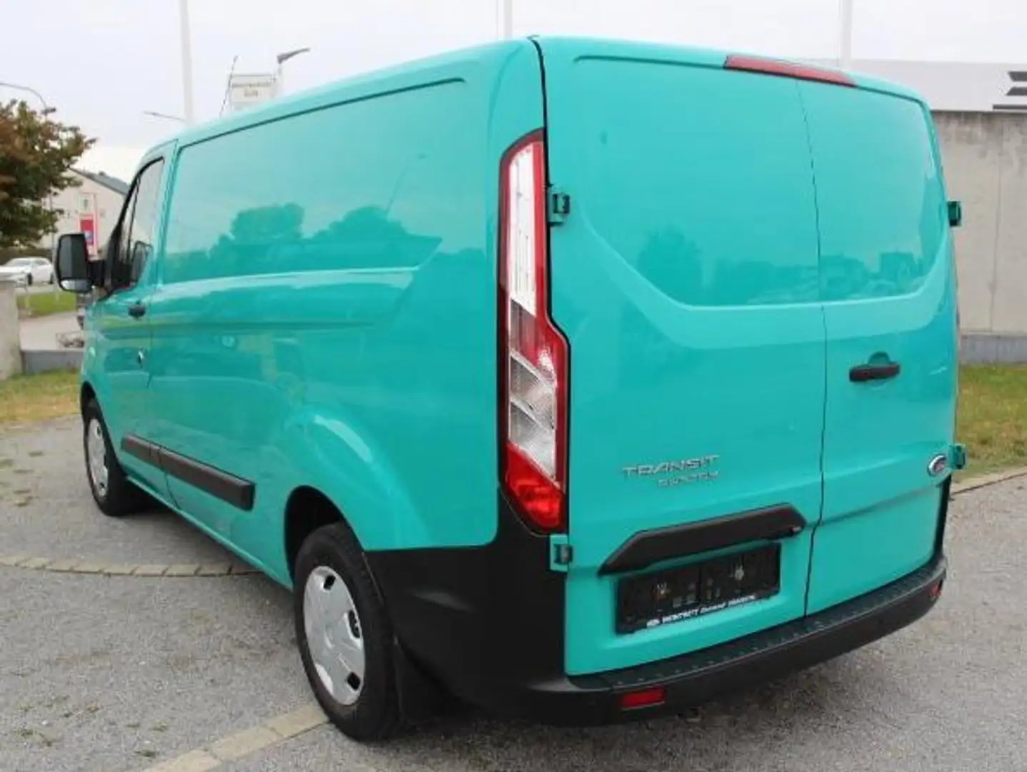 Ford Transit Custom 2,0 TDCi L1H1 300 Trend Led Navi Sorti Grün - 2