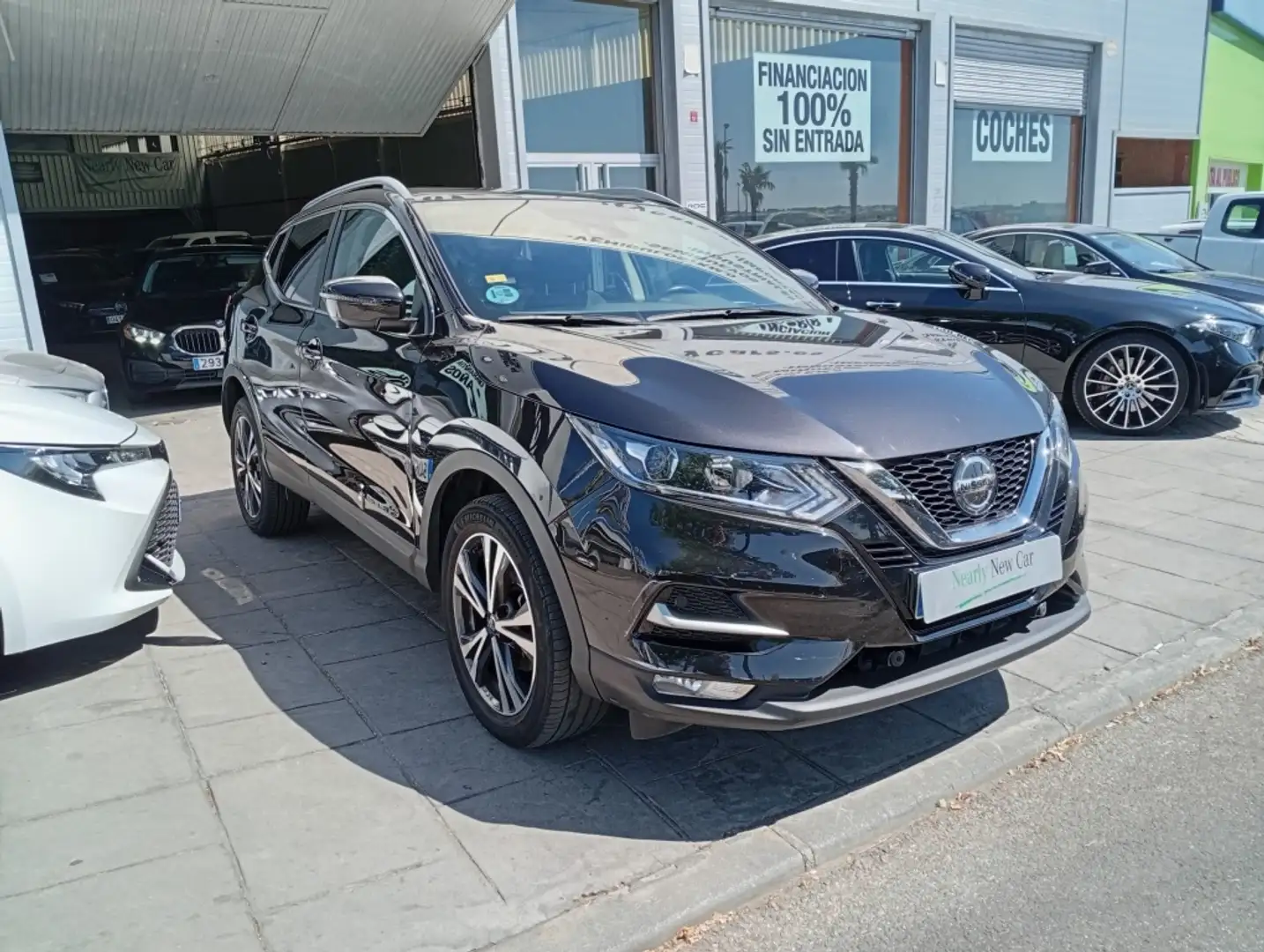 Nissan Qashqai 1.5dCi N-Connecta 4x2 85kW Grijs - 1