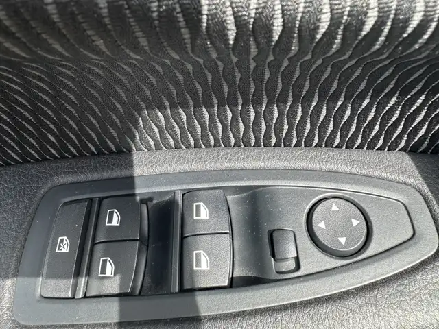 BMW 1 Series view 11