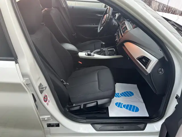 BMW 1 Series view 13