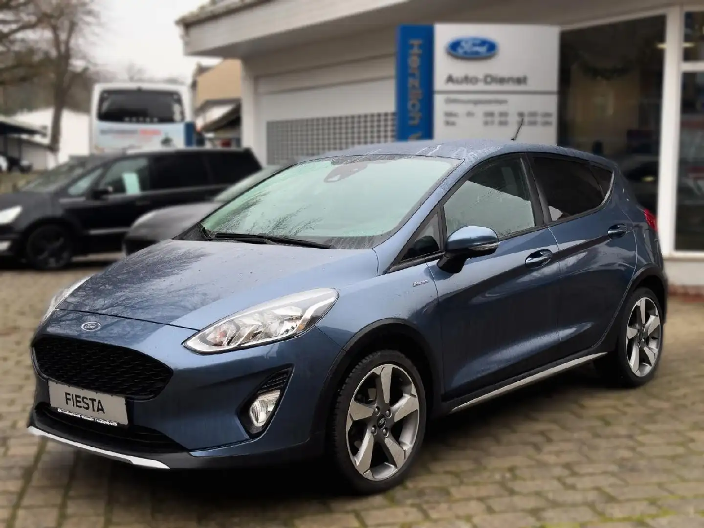 Ford Fiesta Active Blau - 1