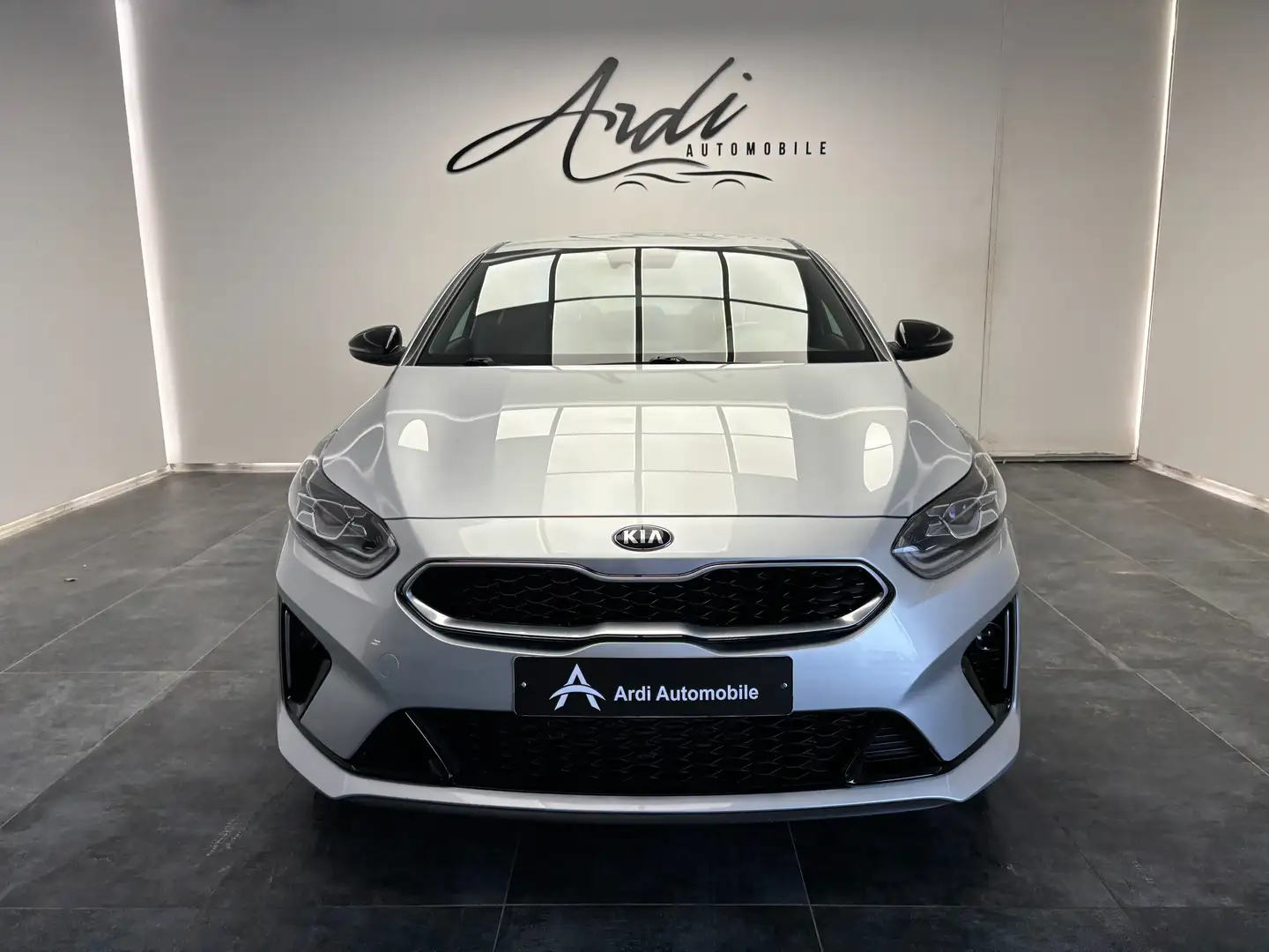 Kia ProCeed / pro_cee'd 1.6 GT-LINE*GARANTIE*1ER PROP*CARPLAY*JBL*CAMERA* Grijs - 2
