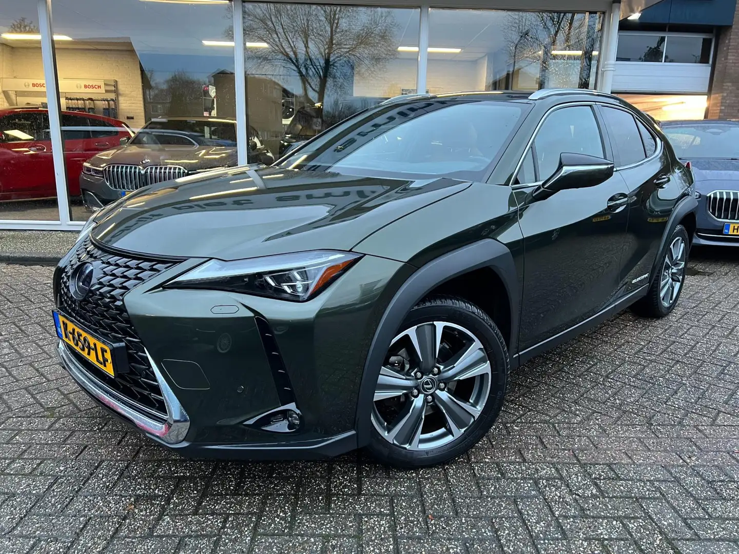 Lexus UX 300e Executive 54 kWh Vert - 2