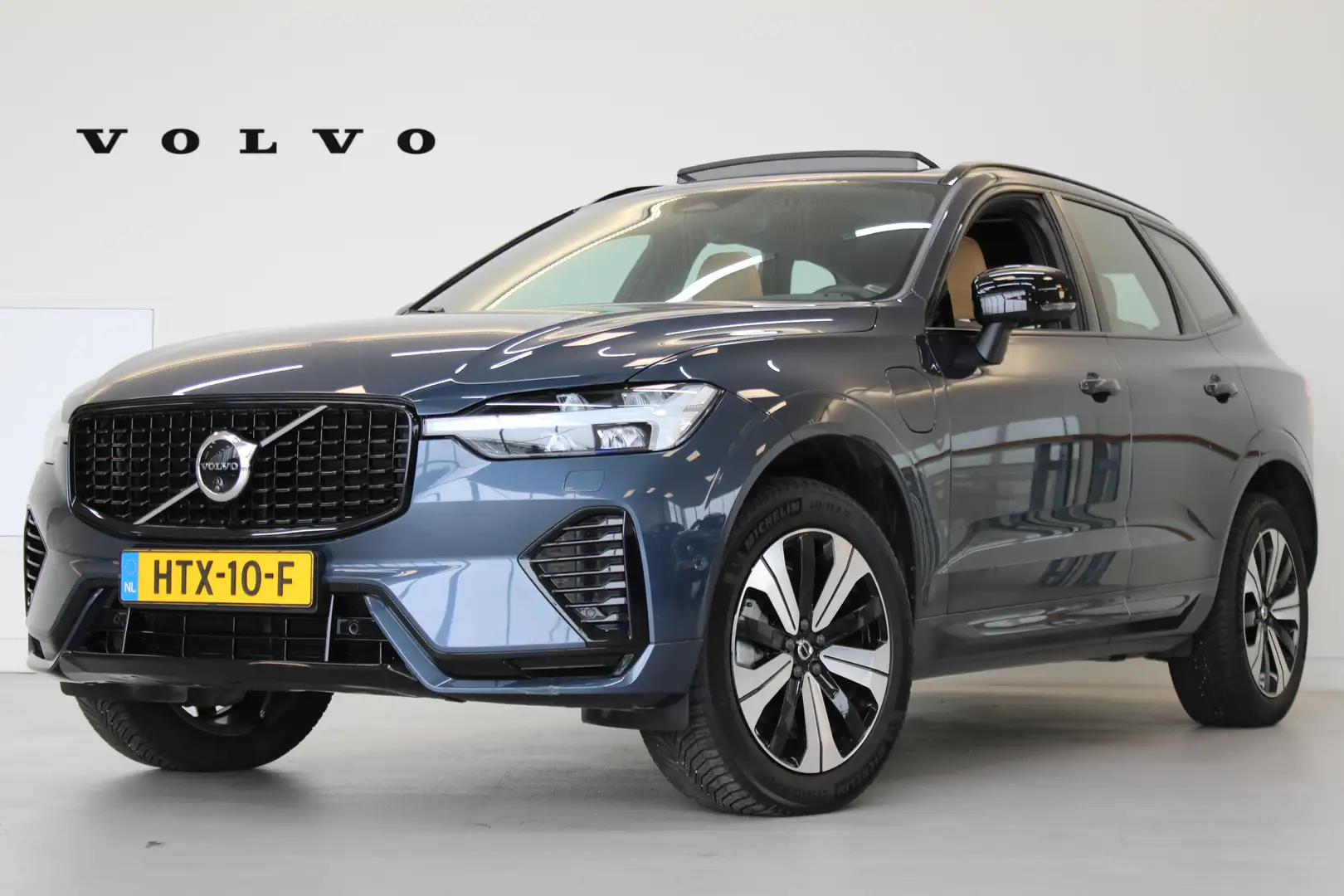 Volvo XC60 T6 350PK Plus Bright | Luchtvering | Gelam Glas | Blau - 1