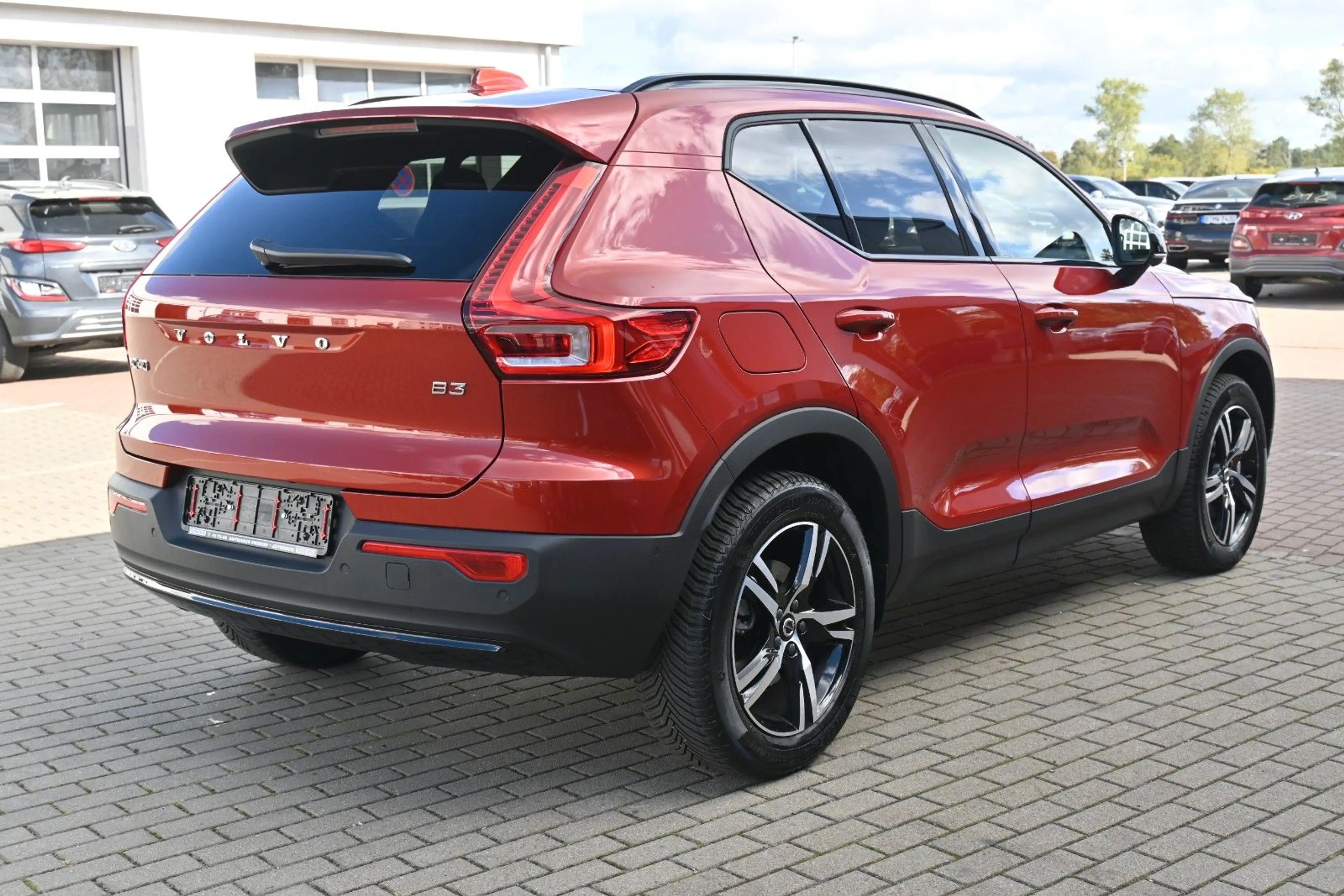 Volvo XC40 B3 DKG Plus Dark*Pixel*FSHZG*360°*ACC*AHK — photo 5