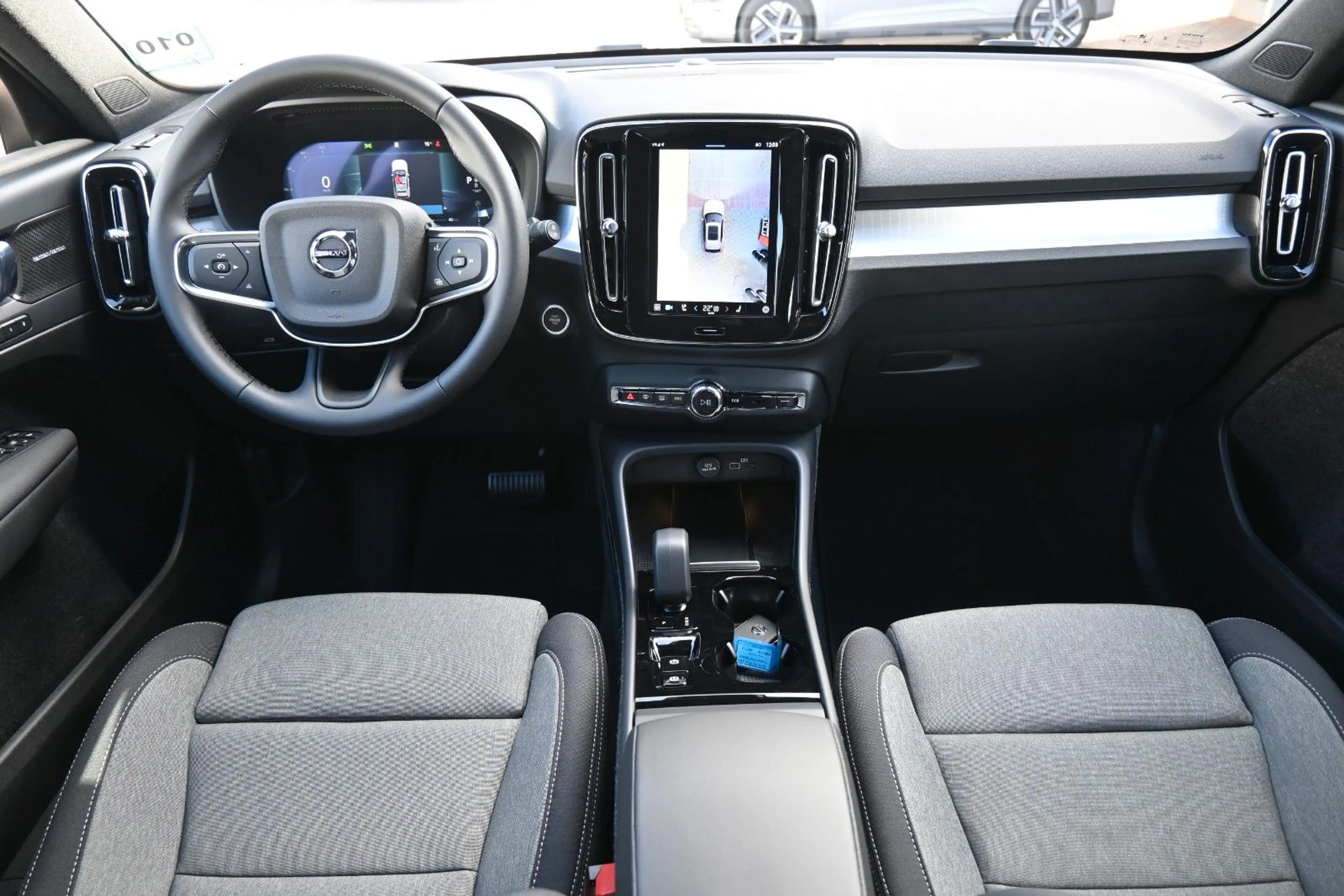 Volvo XC40 B3 DKG Plus Dark*Pixel*FSHZG*360°*ACC*AHK — photo 20